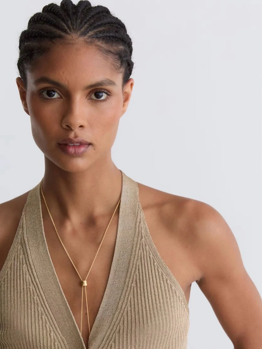 Reiss Lilana
Metallic Rib-Knit Waistcoat in Gold - Picture 3 of 10